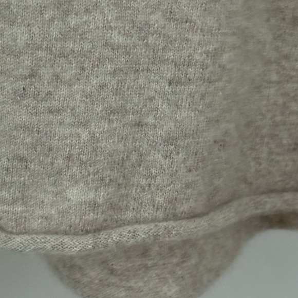 James Perse Oatmeal 100% Cashmere Relaxed Luxurious Pullover Size 2 Medium - Picture 3 of 9